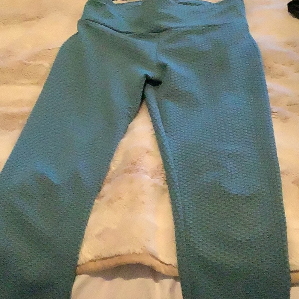 Women sTeal Textured Leggings
